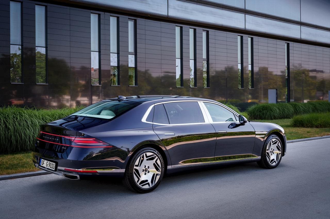 Genesis präsentiert das Flaggschiff G90 erstmals in Europa auf dem Goodwood Festival of Speed