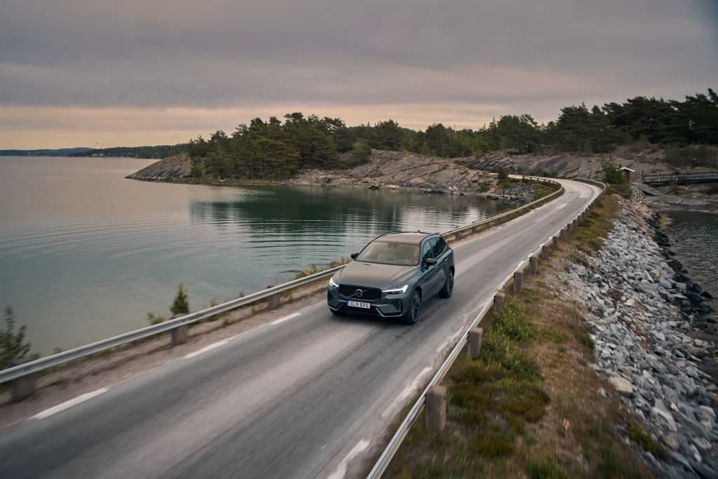 Volvo XC60 T8 Facelift im Fahrbericht – Zeitlos. Stark. Leise.