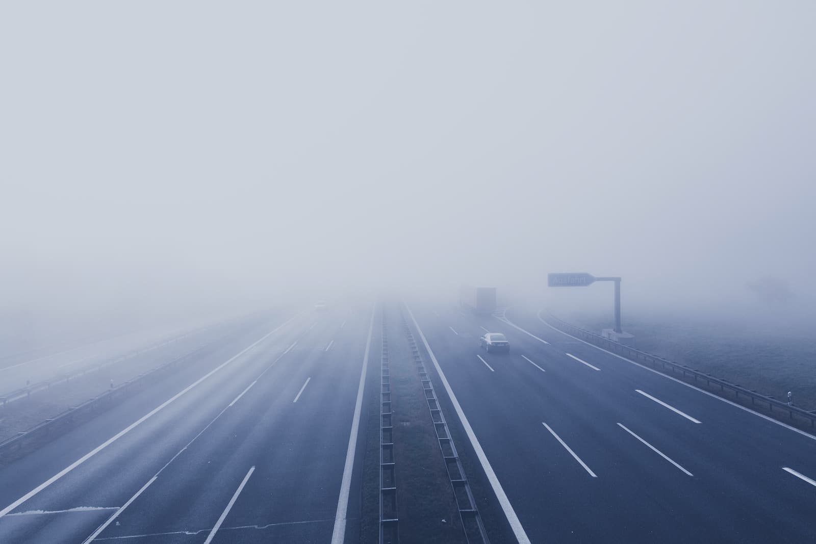 Tempolimit auf deutschen Autobahnen: Eine kontroverse Debatte zwischen Freiheit und Sicherheit