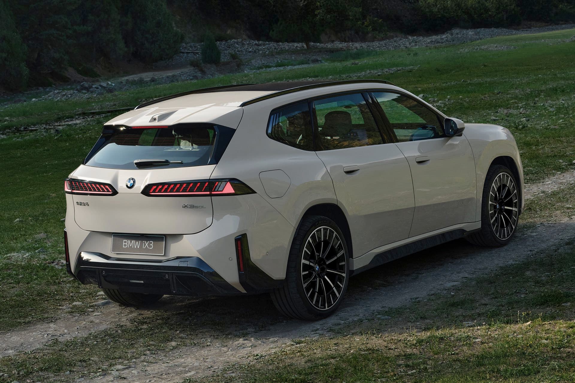 BMW iX3L