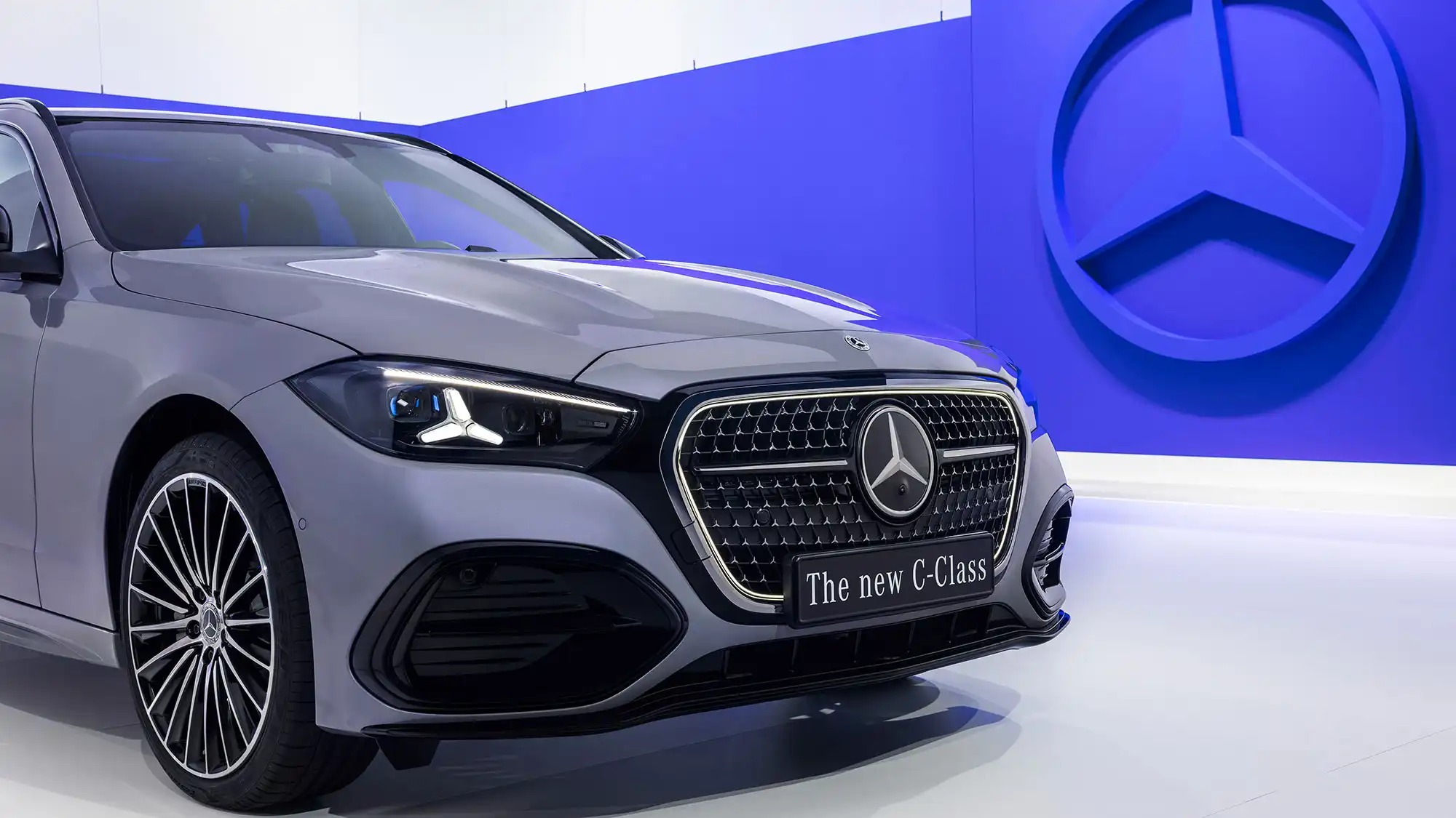 Kühlergrill der Mercedes-Benz C-Klasse 2026