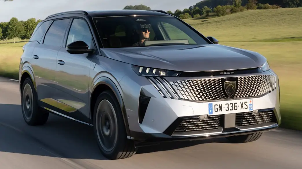 Peugeot E-5008 GT Long Range